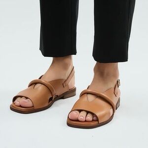 Lonza “Bergen” flat sandals